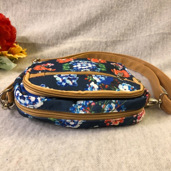 NWOT - Navy Floral Fanny Pack / Shoulder Bag - Picture 10 of 16